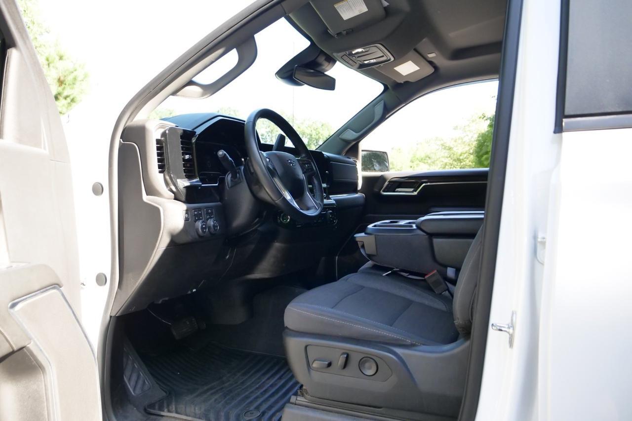 2025 Chevrolet Silverado 1500 RST 4X4 / 5.3L V8 / Heated Front Seats! High Point NC
