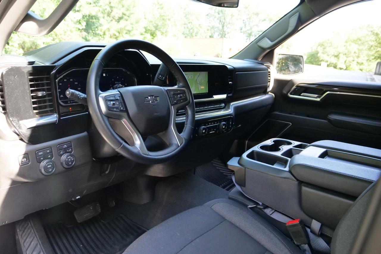 2025 Chevrolet Silverado 1500 RST 4X4 / 5.3L V8 / Heated Front Seats! High Point NC