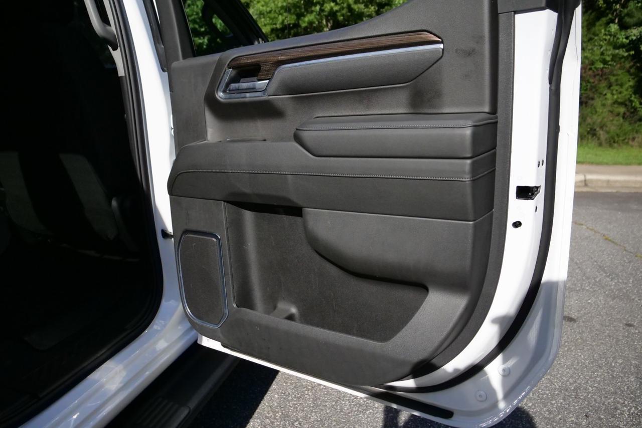 2025 Chevrolet Silverado 1500 RST 4X4 / 5.3L V8 / Heated Front Seats! High Point NC