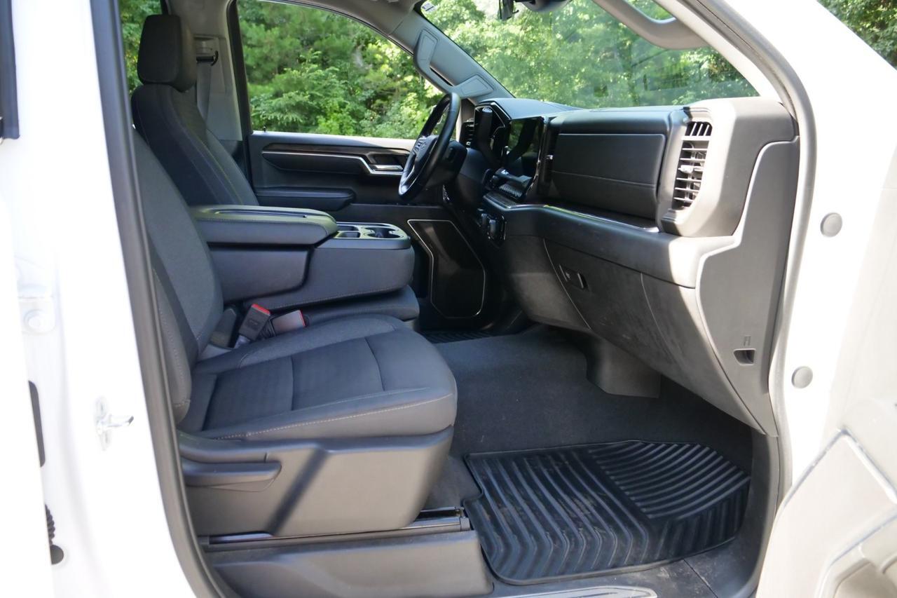 2025 Chevrolet Silverado 1500 RST 4X4 / 5.3L V8 / Heated Front Seats! High Point NC