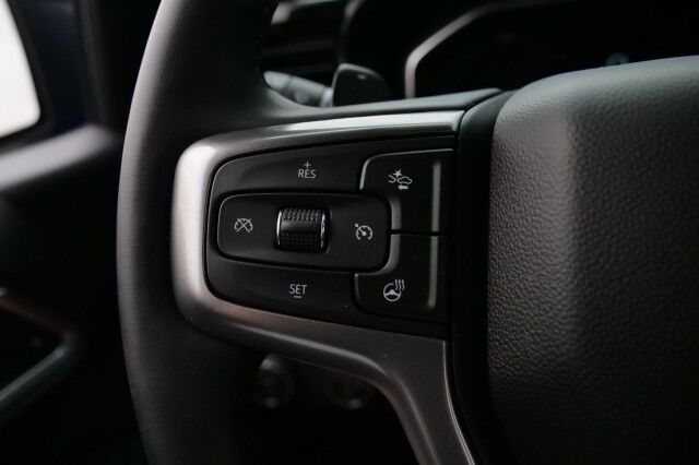 2025 Chevrolet Silverado 1500 RST 4X4 / Z71 Off Road / 5.3L V8 / New Tires! High Point NC