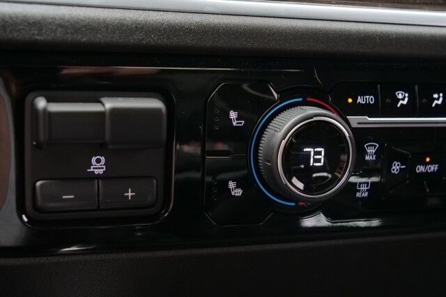 2025 Chevrolet Silverado 1500 RST 4X4 / Z71 Off Road / 5.3L V8 / New Tires! High Point NC