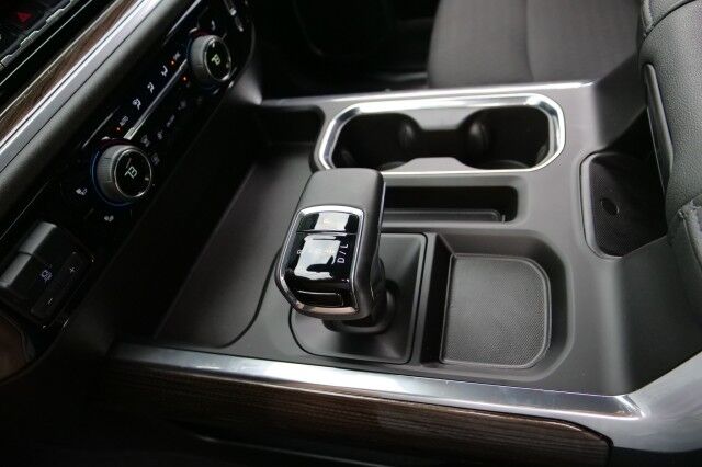 2025 Chevrolet Silverado 1500 RST 4X4 / Z71 Off Road / 5.3L V8 / New Tires! High Point NC