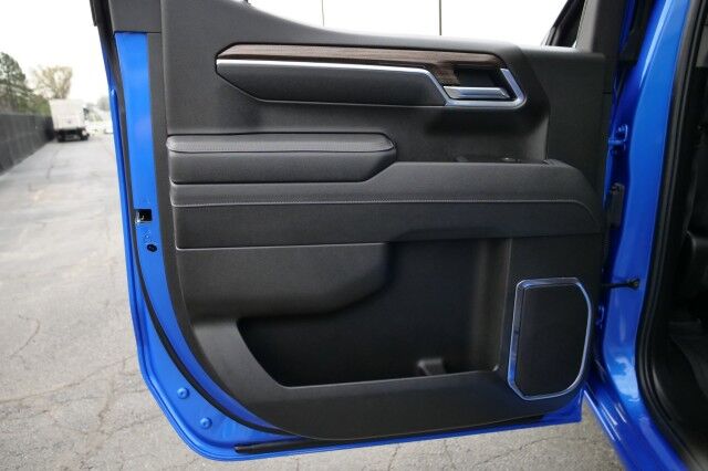 2025 Chevrolet Silverado 1500 RST 4X4 / Z71 Off Road / 5.3L V8 / New Tires! High Point NC