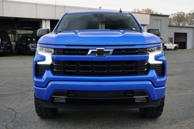 2025 Chevrolet Silverado 1500 RST 4X4 / Z71 Off Road / 5.3L V8 / New Tires! High Point NC