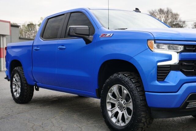 2025 Chevrolet Silverado 1500 RST 4X4 / Z71 Off Road / 5.3L V8 / New Tires! High Point NC