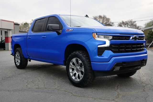 2025 Chevrolet Silverado 1500 RST 4X4 / Z71 Off Road / 5.3L V8 / New Tires! High Point NC