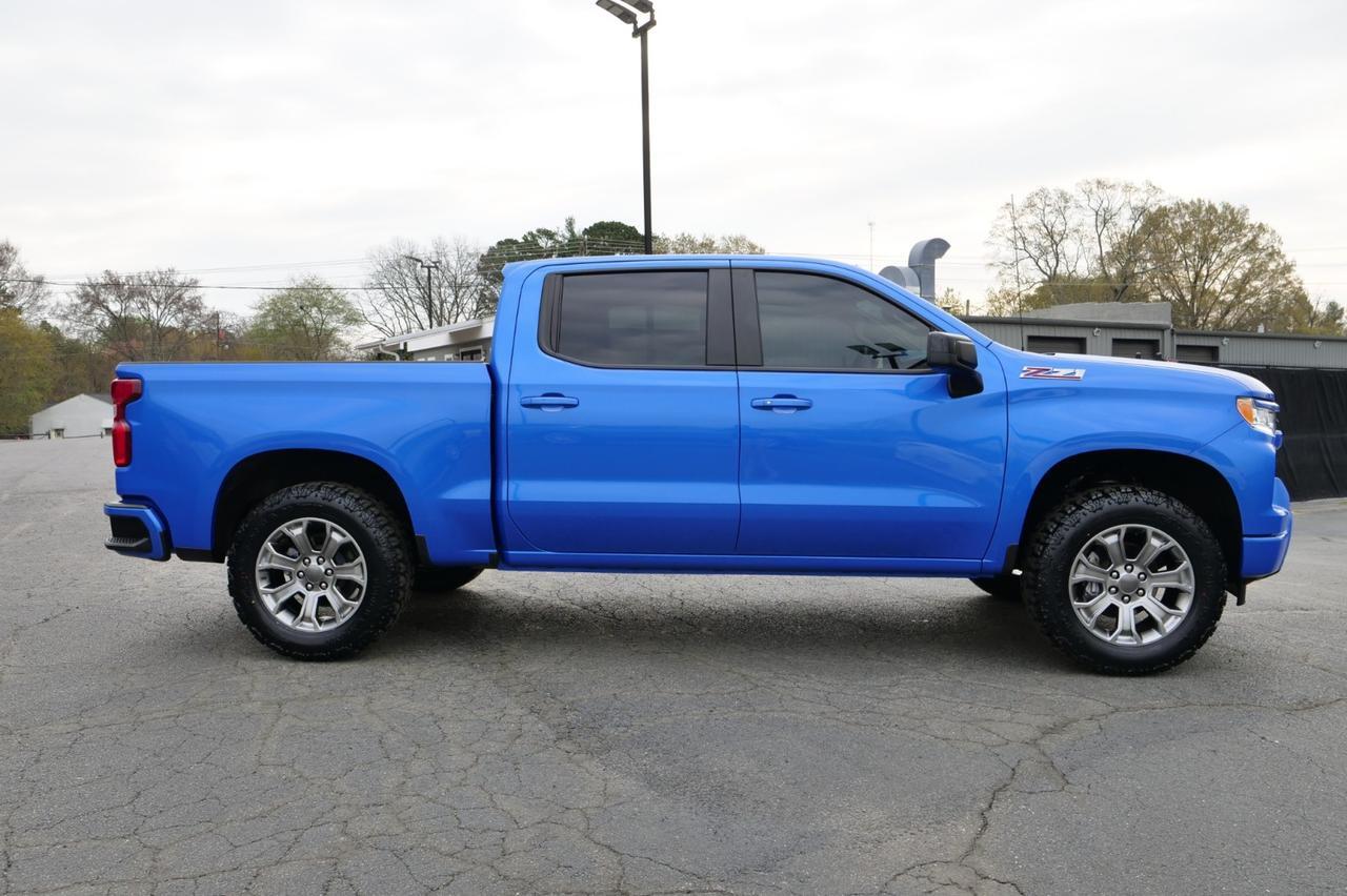 2025 Chevrolet Silverado 1500 RST 4X4 / Z71 Off Road / 5.3L V8 / New Tires! Lincolnton NC