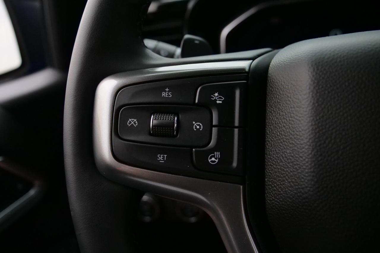 2025 Chevrolet Silverado 1500 RST 4X4 / Z71 Off Road / 5.3L V8 / New Tires! Lincolnton NC