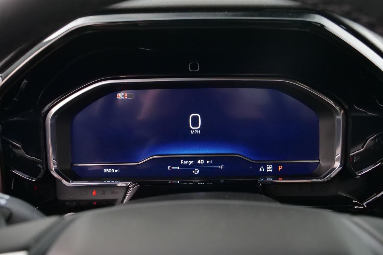 2025 Chevrolet Silverado 1500 RST 4X4 / Z71 Off Road / 5.3L V8 / New Tires! Lincolnton NC