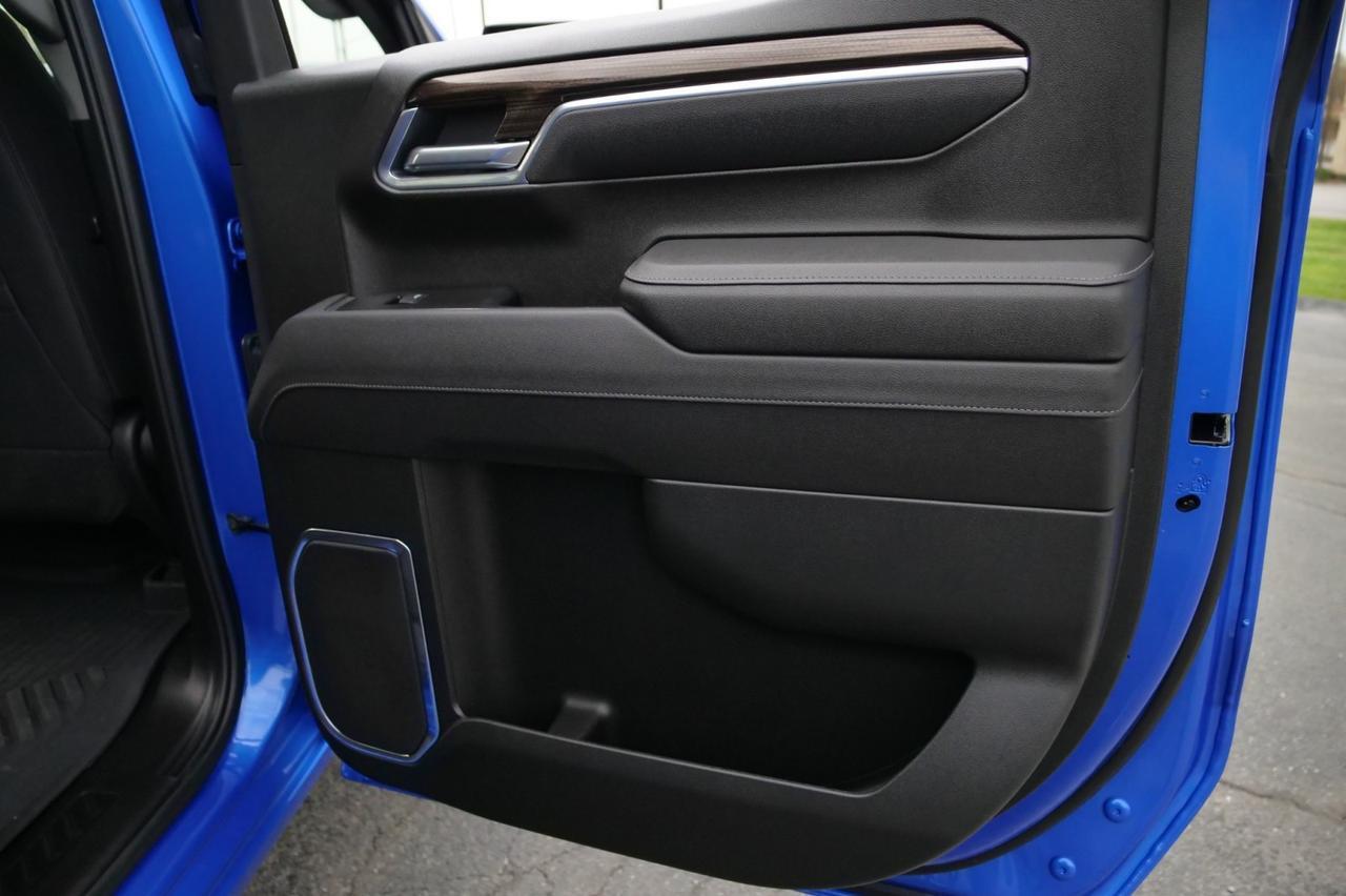 2025 Chevrolet Silverado 1500 RST 4X4 / Z71 Off Road / 5.3L V8 / New Tires! Lincolnton NC