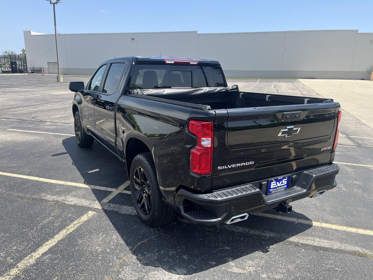 2025 Chevrolet Silverado 1500 RST Z71 Crew Cab 4WD 3.0L DuramaxDiesel AllStarPremiumPkg w/Sunroof AdptvCrz LthrBuckets 20s Saukville WI