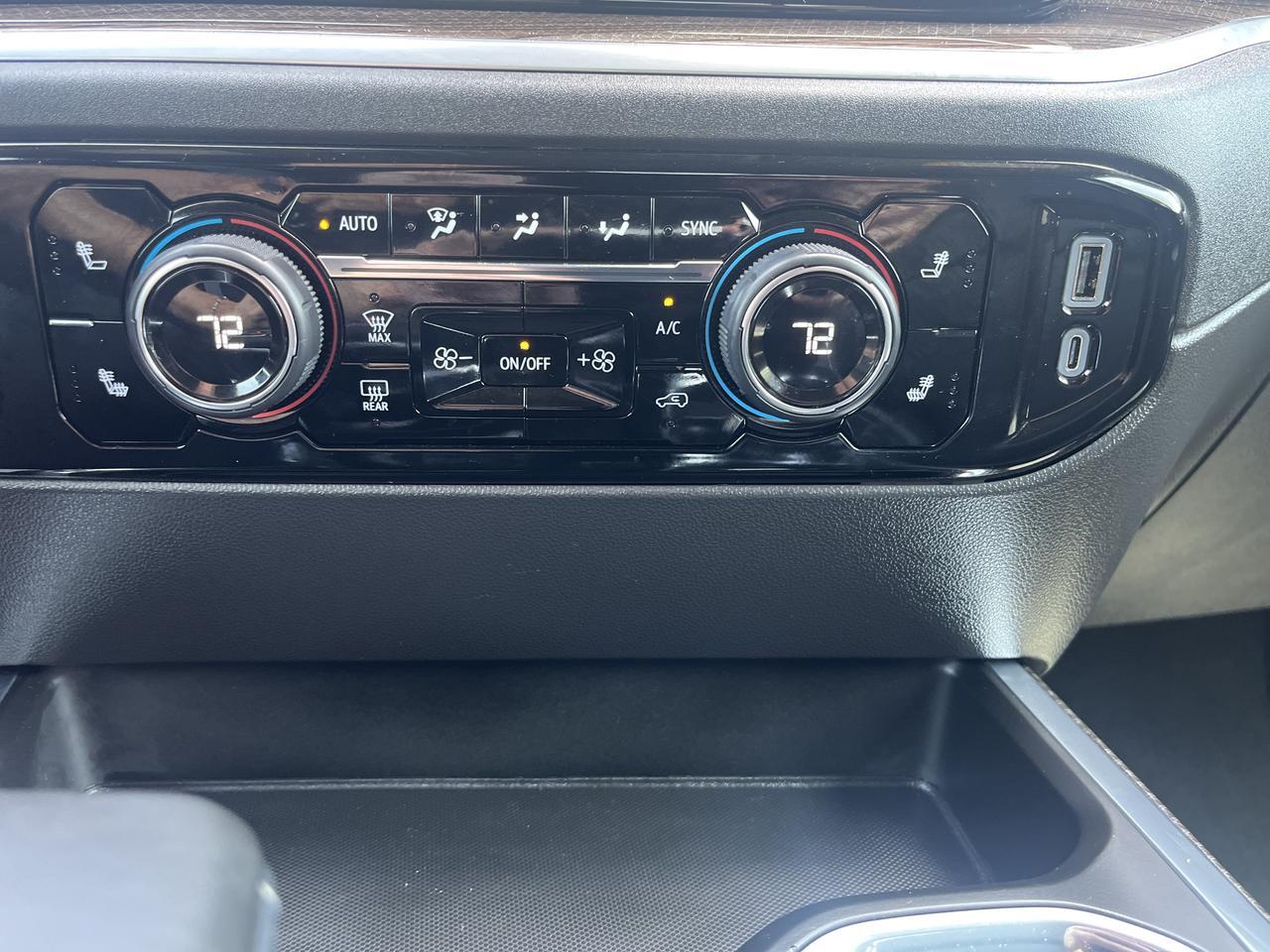 2025 Chevrolet Silverado 1500 RST Z71 Crew Cab 4WD 3.0L DuramaxDiesel AllStarPremiumPkg w/Sunroof AdptvCrz LthrBuckets 20s Saukville WI