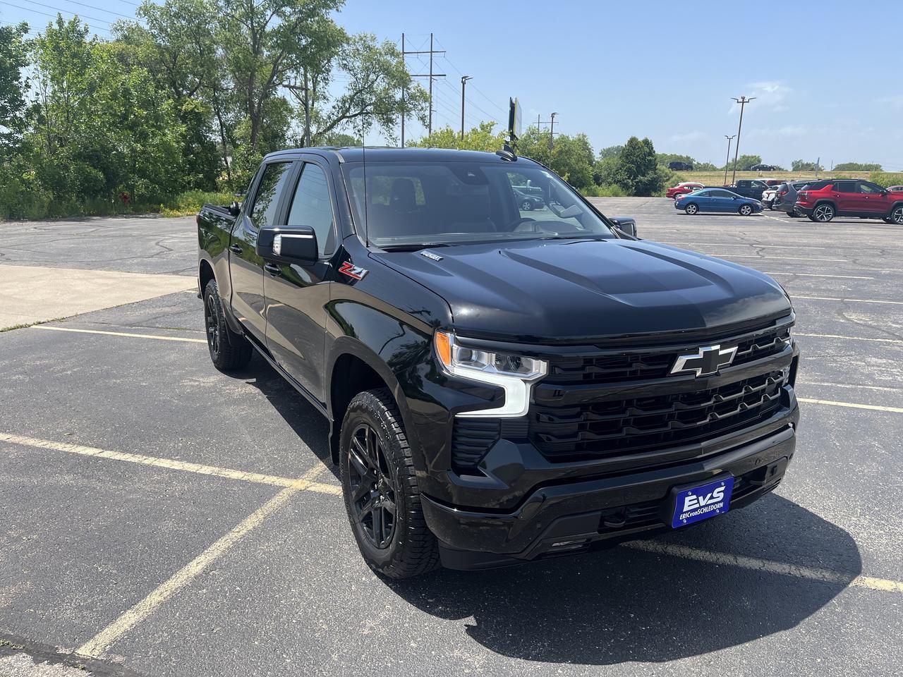 2025 Chevrolet Silverado 1500 RST Z71 Crew Cab 4WD 3.0L DuramaxDiesel AllStarPremiumPkg w/Sunroof AdptvCrz LthrBuckets 20s Saukville WI