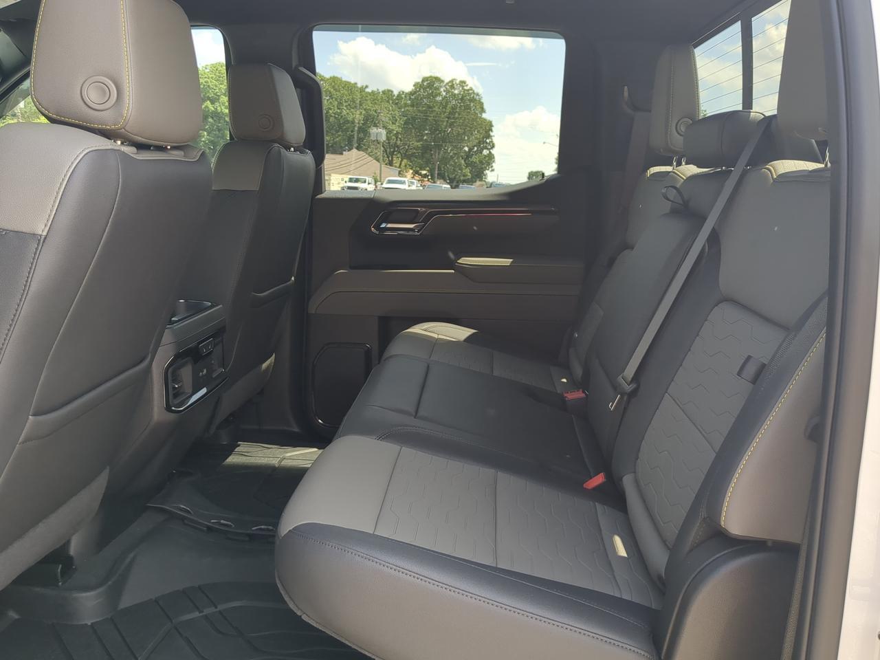 2025 Chevrolet Silverado 1500 ZR2 Appleton WI