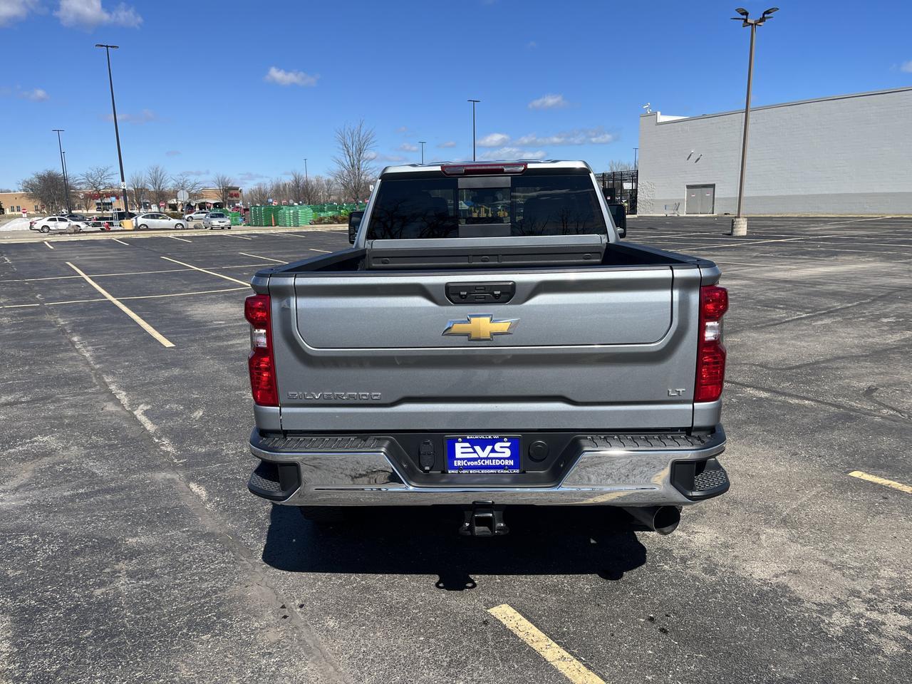 2025 Chevrolet Silverado 2500HD 2500HD LT Z71 Crew Cab 4WD DuramaxDiesel HeatPkg 5thWheelPkg w/PwrSeat RemoteStart HtdBucketSeats Saukville WI
