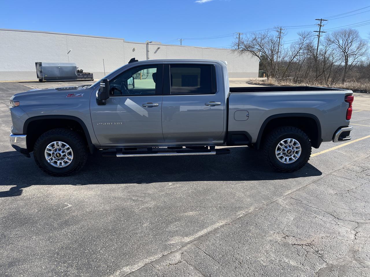 2025 Chevrolet Silverado 2500HD 2500HD LT Z71 Crew Cab 4WD DuramaxDiesel HeatPkg 5thWheelPkg w/PwrSeat RemoteStart HtdBucketSeats