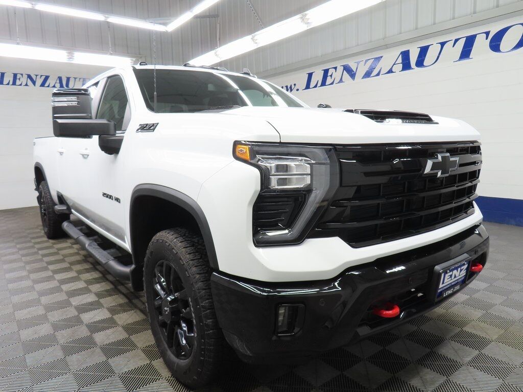 2025 Chevrolet Silverado 2500HD 4x4 Crew Cab LT