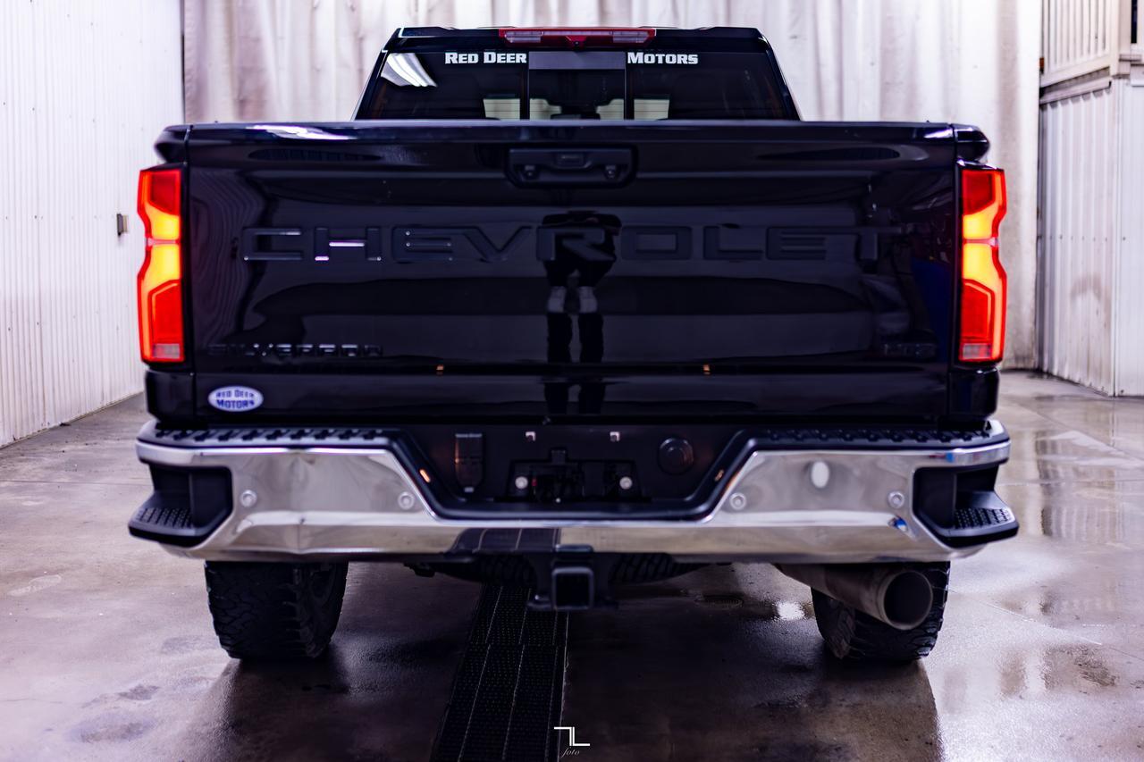 2025 Chevrolet Silverado 2500HD 4x4 Crew Cab LTZ Diesel Leather Roof Nav BCam Red Deer AB