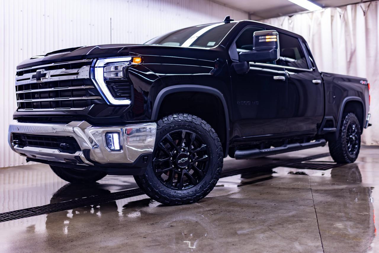 2025 Chevrolet Silverado 2500HD 4x4 Crew Cab LTZ Diesel Leather Roof Nav BCam Red Deer AB