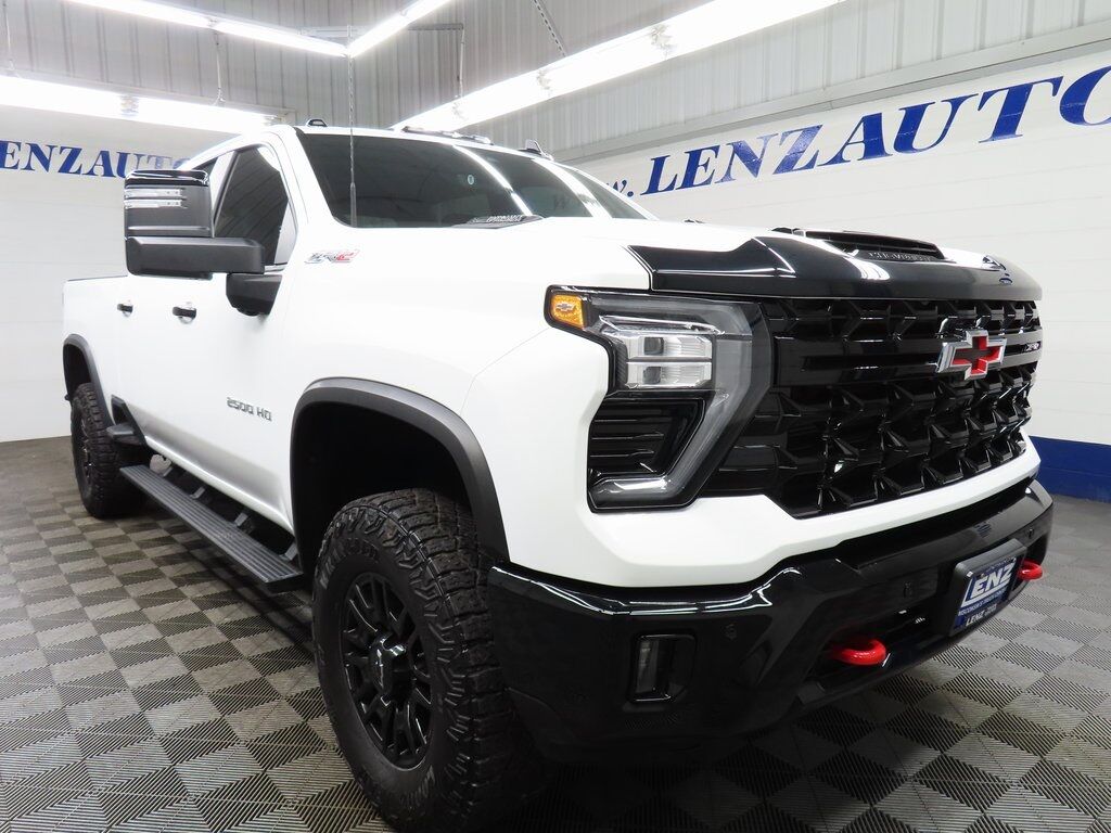 2025 Chevrolet Silverado 2500HD 4x4 Crew Cab ZR2 Fond du Lac WI