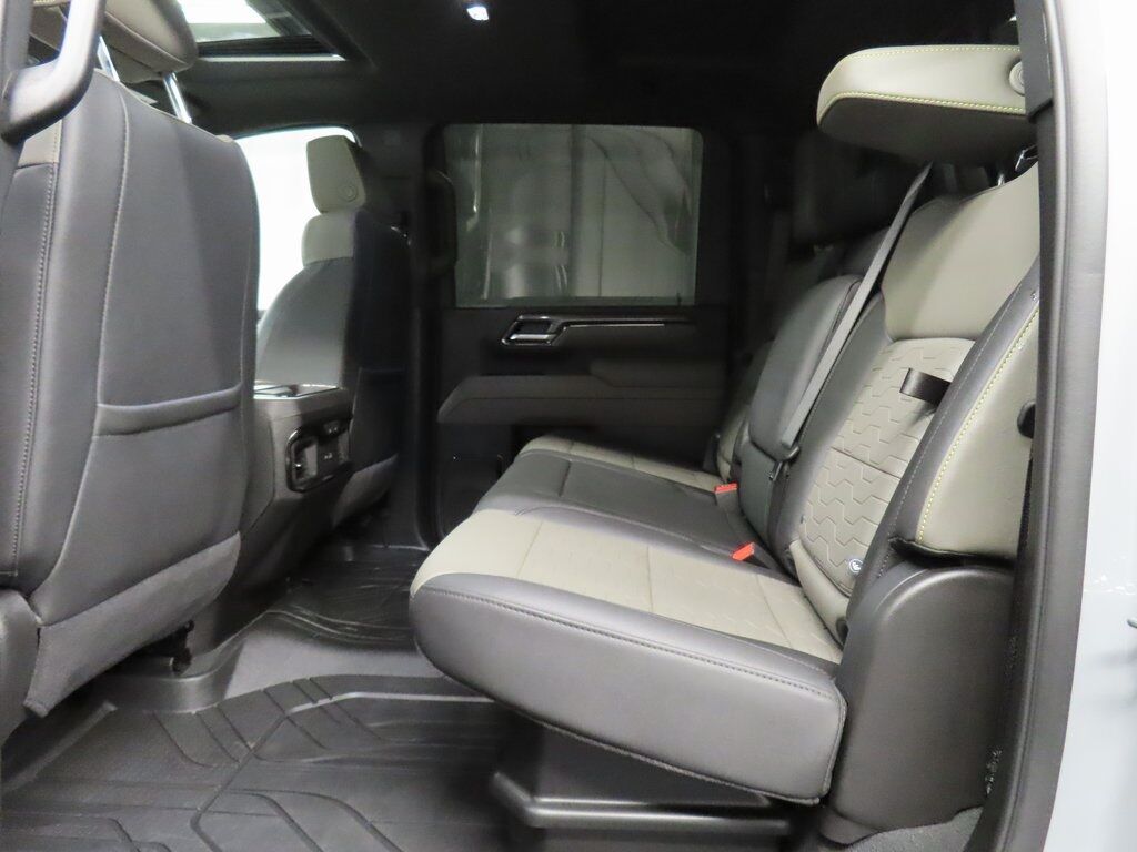 2025 Chevrolet Silverado 2500HD 4x4 Crew Cab ZR2 Fond du Lac WI