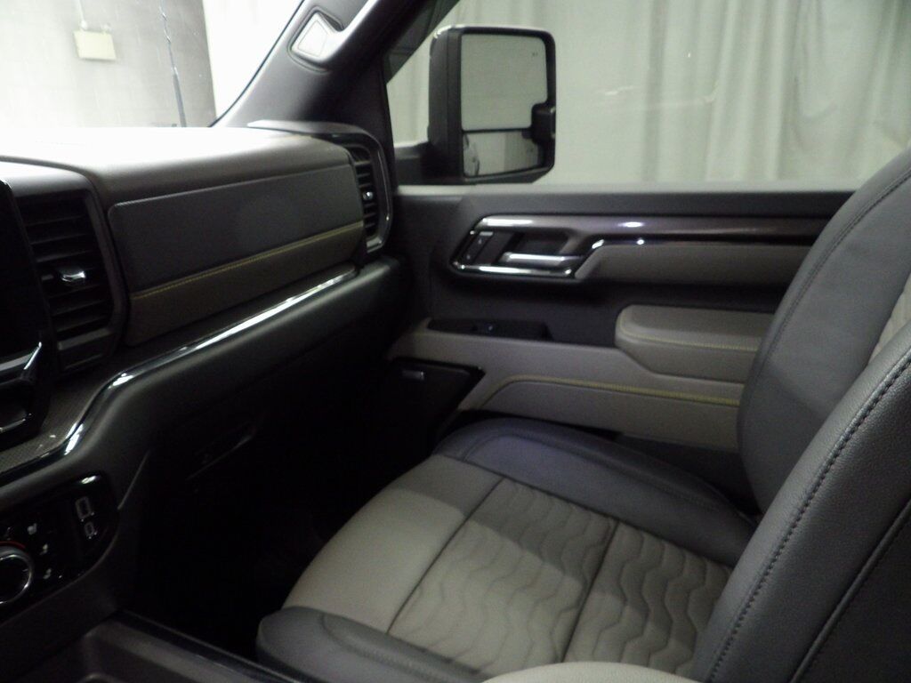 2025 Chevrolet Silverado 2500HD 4x4 Crew Cab ZR2 Fond du Lac WI