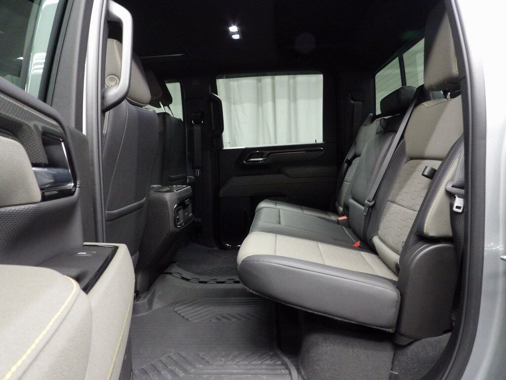 2025 Chevrolet Silverado 2500HD 4x4 Crew Cab ZR2 Fond du Lac WI