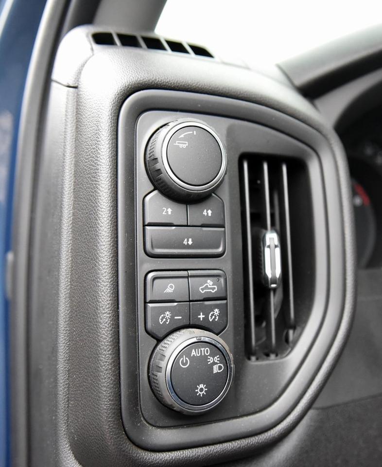 2025 Chevrolet Silverado 2500HD Custom Akron