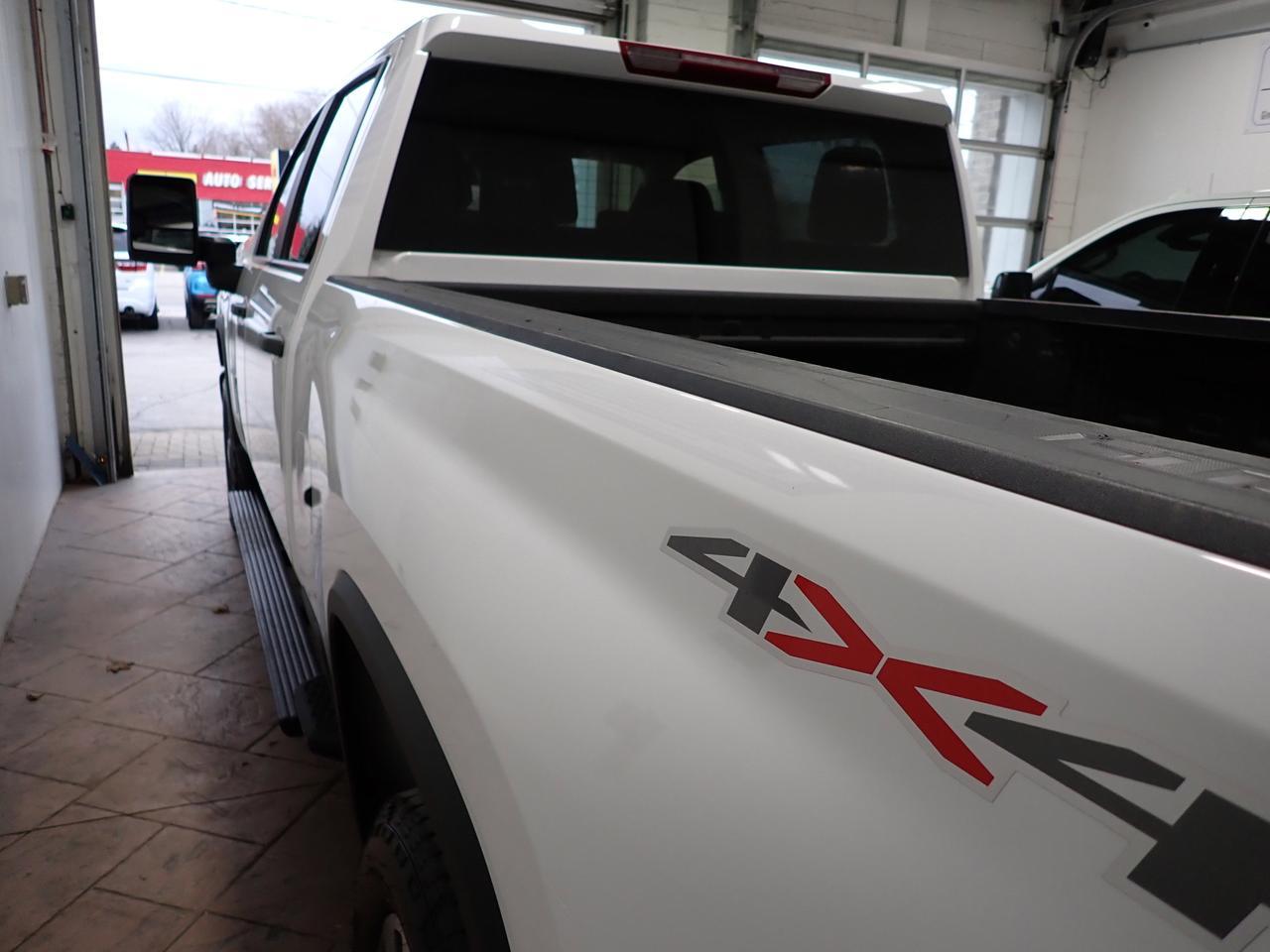 2025 Chevrolet Silverado 2500HD Custom CREW CAB 4WD Listowel ON