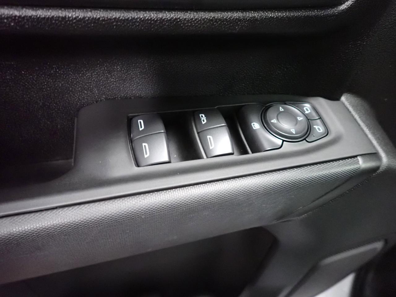 2025 Chevrolet Silverado 2500HD Custom CREW CAB 4WD Listowel ON