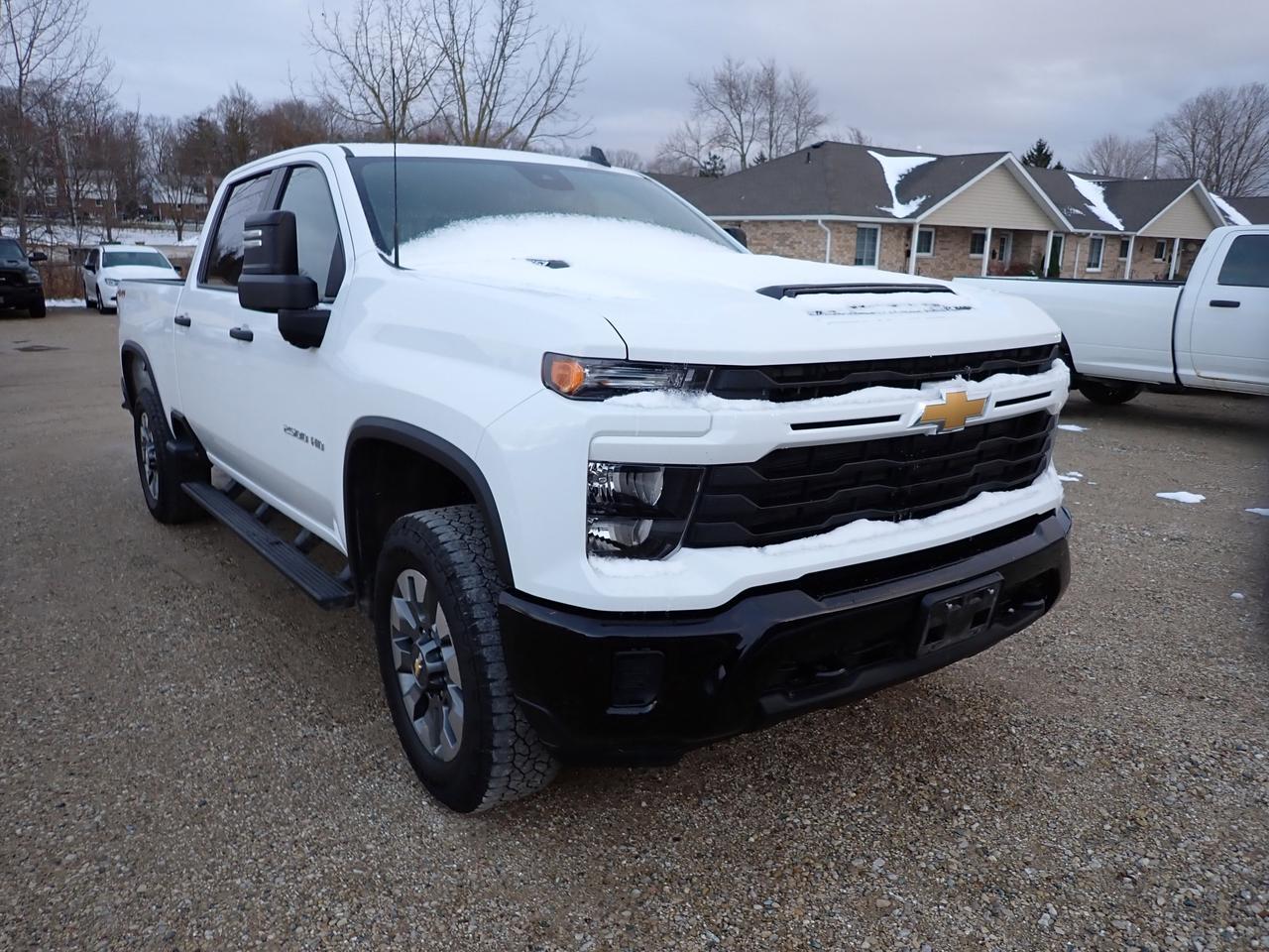2025 Chevrolet Silverado 2500HD Custom CREW CAB 4WD