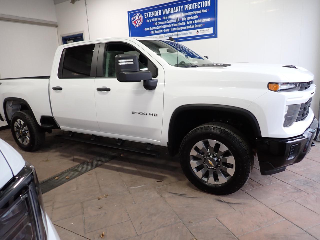 2025 Chevrolet Silverado 2500HD Custom CREW CAB 4WD