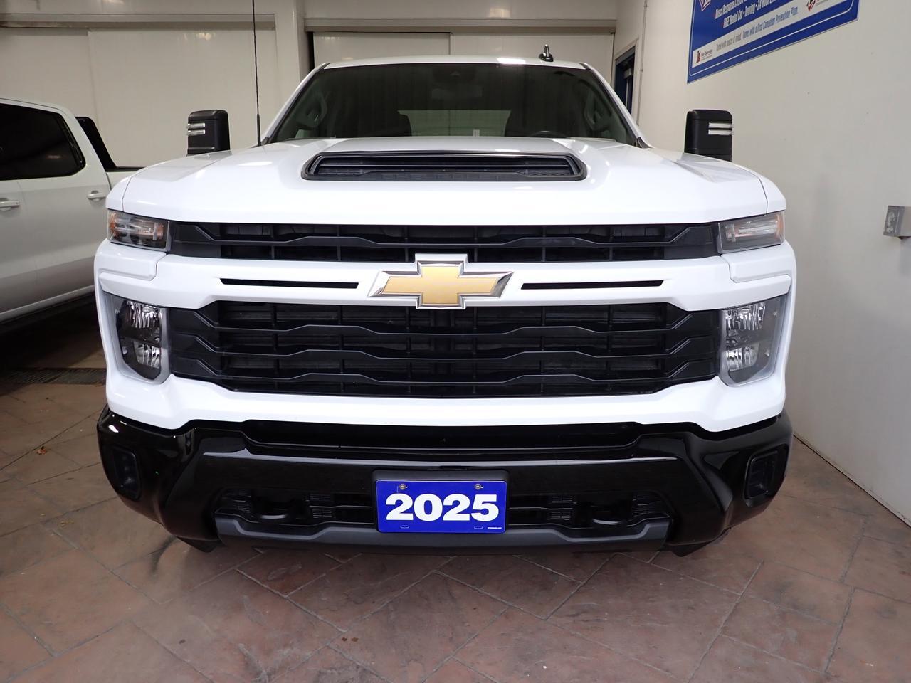 2025 Chevrolet Silverado 2500HD Custom CREW CAB 4WD Listowel ON