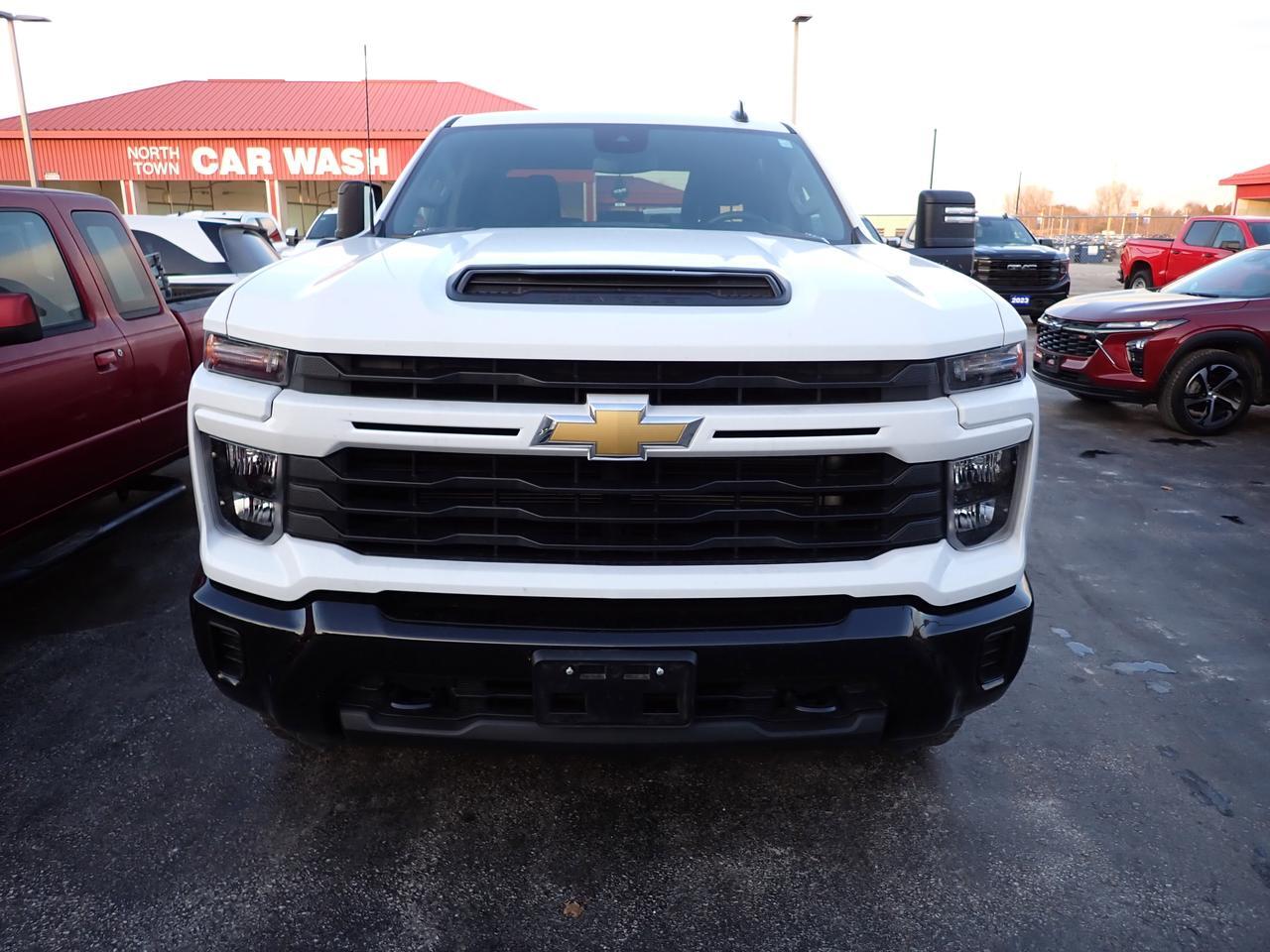 2025 Chevrolet Silverado 2500HD Custom CREW CAB 4WD Listowel ON