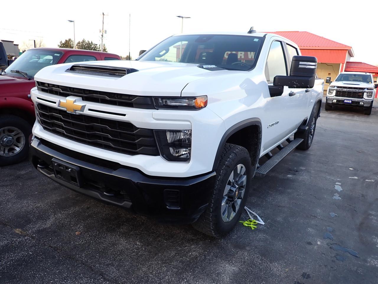 2025 Chevrolet Silverado 2500HD Custom CREW CAB 4WD Listowel ON