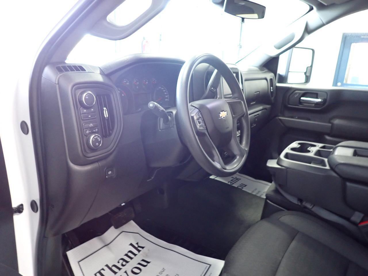 2025 Chevrolet Silverado 2500HD Custom CREW CAB 4WD SHORT BOX Listowel ON