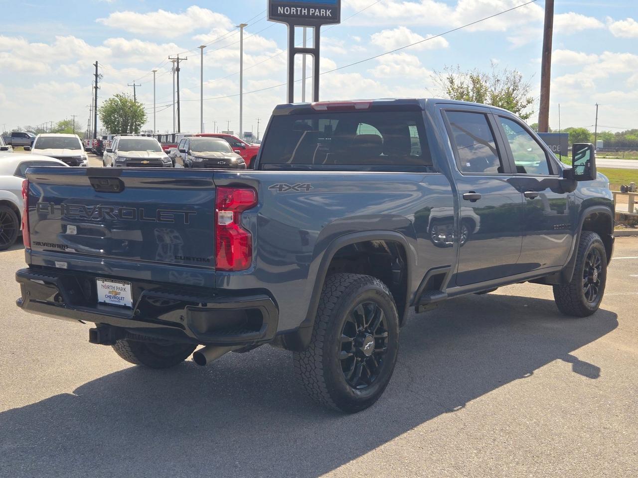 2025 Chevrolet Silverado 2500HD Custom
