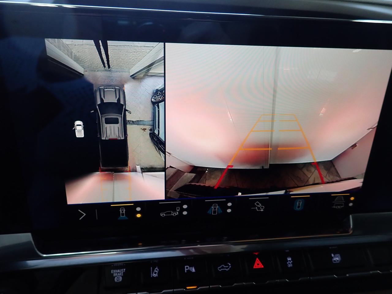 2025 Chevrolet Silverado 2500HD High Country 4WD LEATHER NAVI SUNROOF *DIESEL* Listowel ON