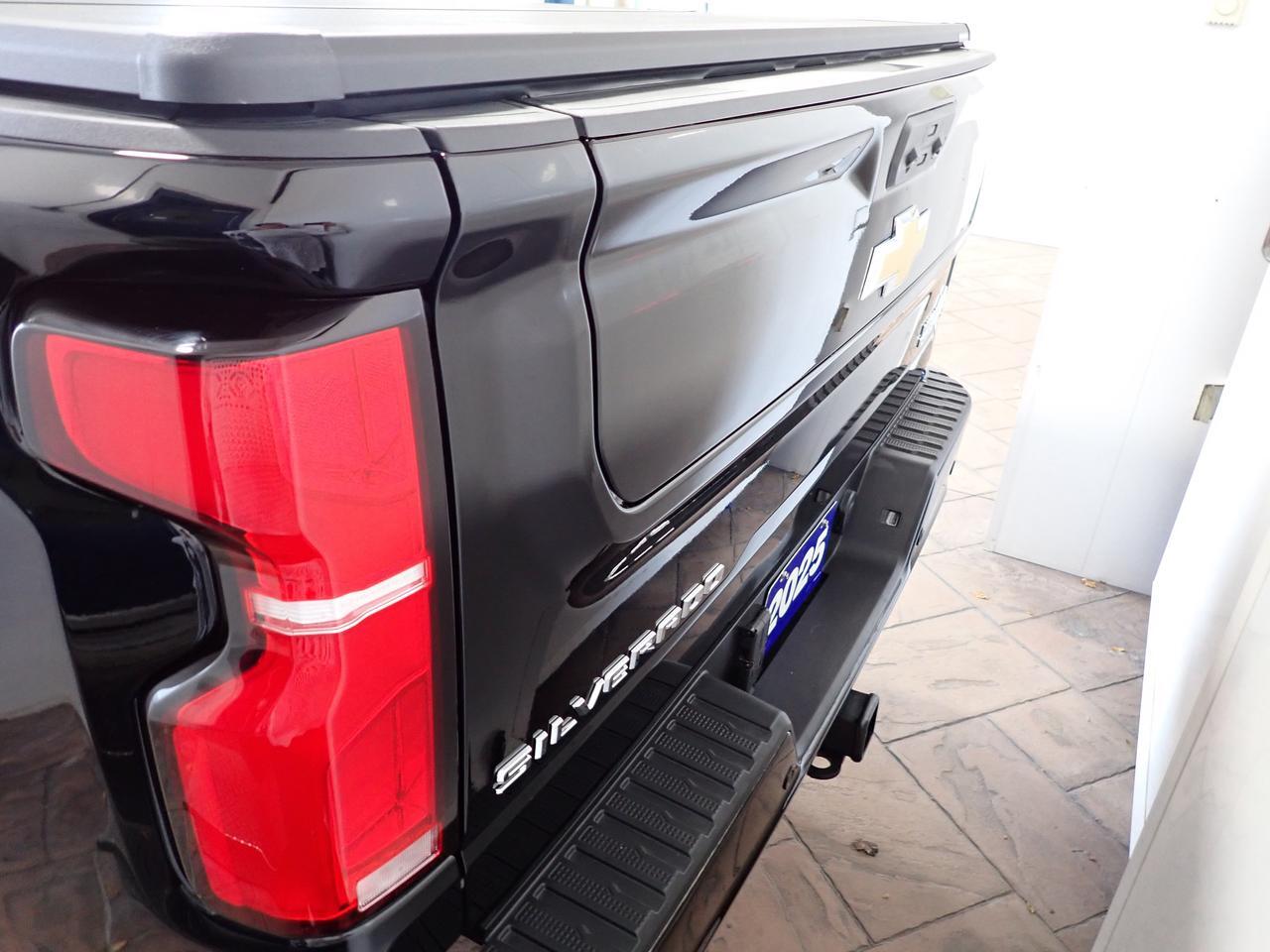 2025 Chevrolet Silverado 2500HD High Country 4WD LEATHER NAVI SUNROOF *DIESEL* Listowel ON