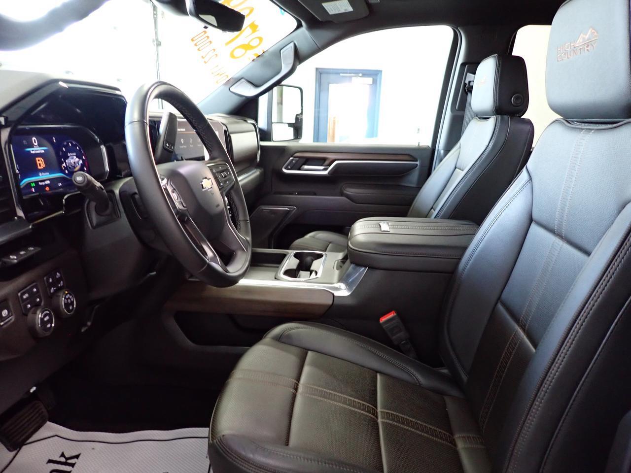 2025 Chevrolet Silverado 2500HD High Country 4WD LEATHER NAVI SUNROOF *DIESEL* Listowel ON