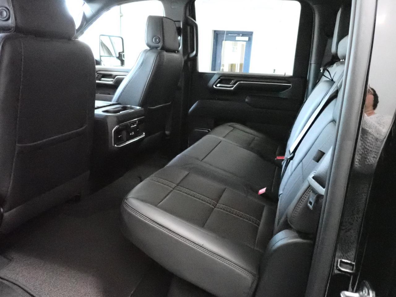 2025 Chevrolet Silverado 2500HD High Country 4WD LEATHER NAVI SUNROOF *DIESEL* Listowel ON