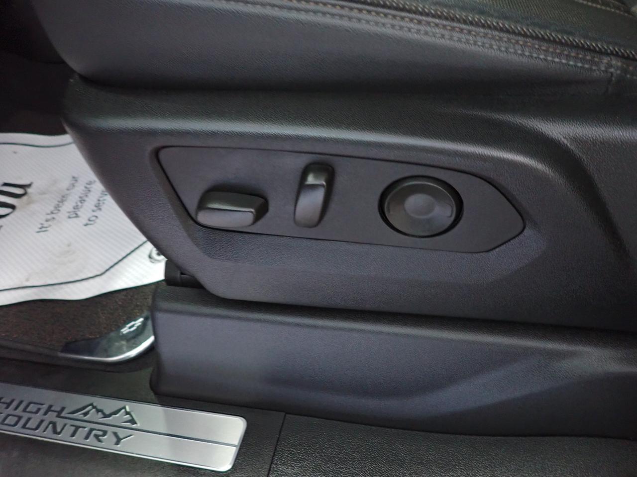 2025 Chevrolet Silverado 2500HD High Country 4WD LEATHER NAVI SUNROOF *DIESEL* Listowel ON