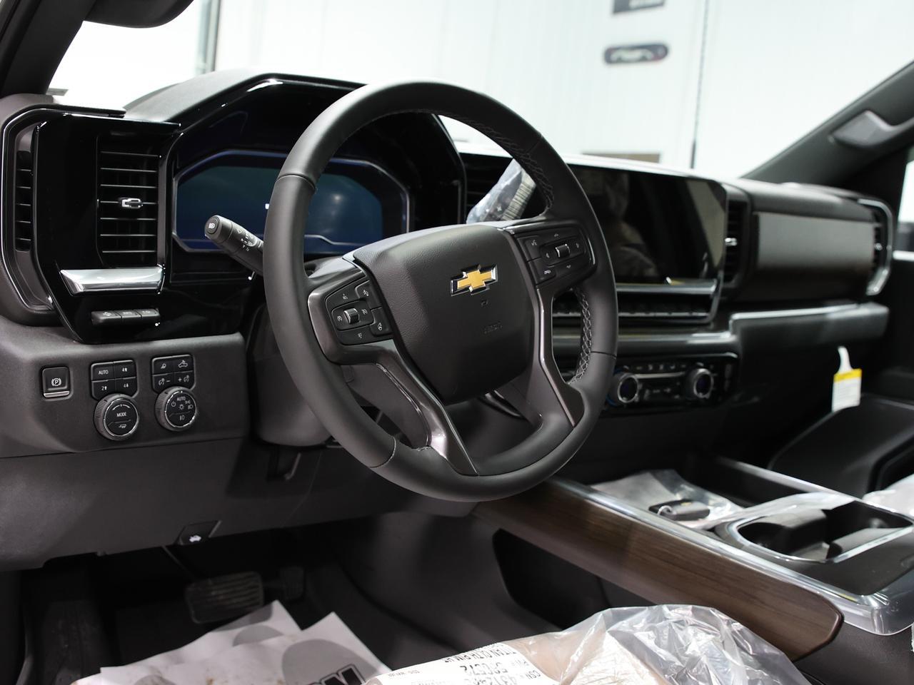 2025 Chevrolet Silverado 2500HD High Country Crew Cab 4WD Diesel NAV Cranberry PA