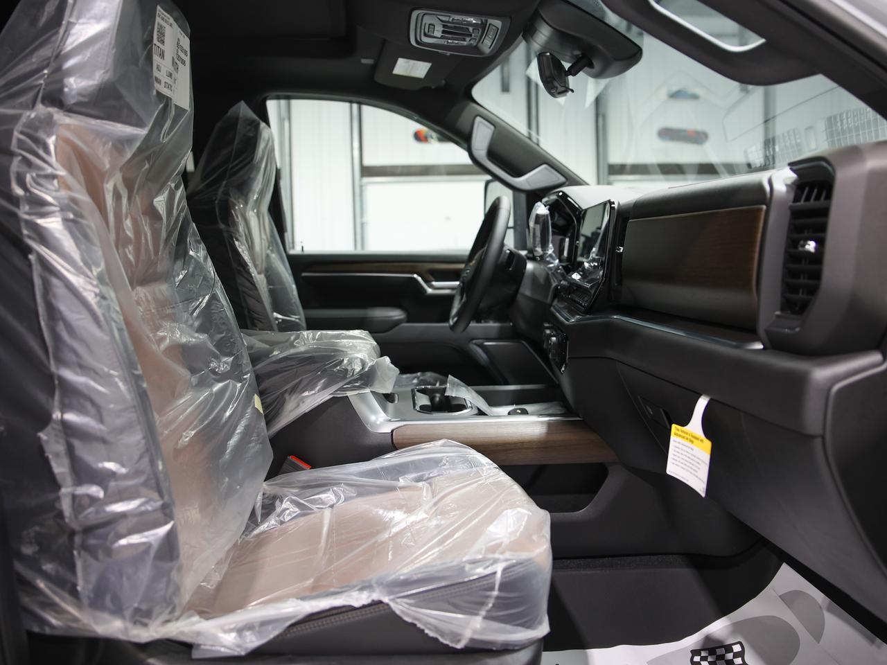 2025 Chevrolet Silverado 2500HD High Country Crew Cab 4WD Diesel NAV Cranberry PA
