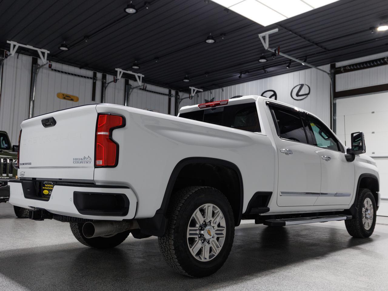 2025 Chevrolet Silverado 2500HD High Country Crew Cab 4WD Diesel NAV Cranberry PA