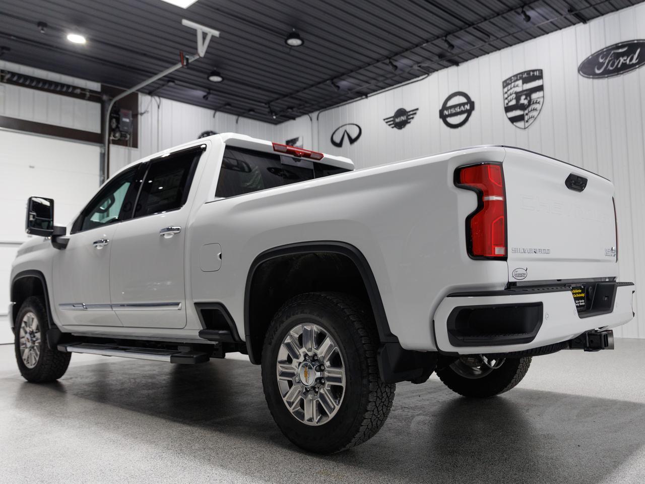 2025 Chevrolet Silverado 2500HD High Country Crew Cab 4WD Diesel NAV Cranberry PA