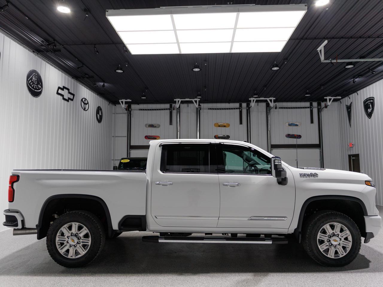 2025 Chevrolet Silverado 2500HD High Country Crew Cab 4WD Diesel NAV Cranberry PA