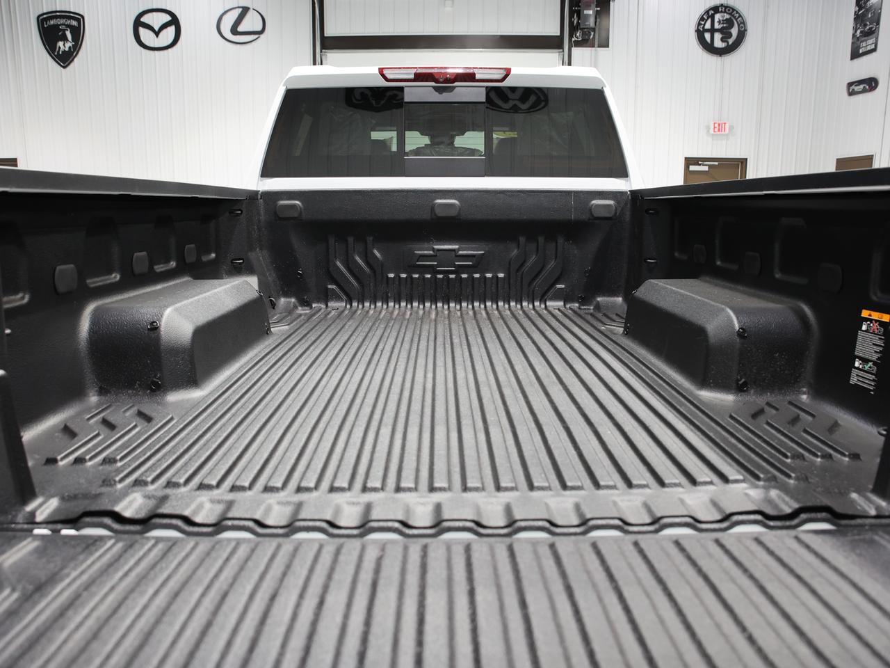 2025 Chevrolet Silverado 2500HD High Country Crew Cab 4WD Diesel NAV Cranberry PA