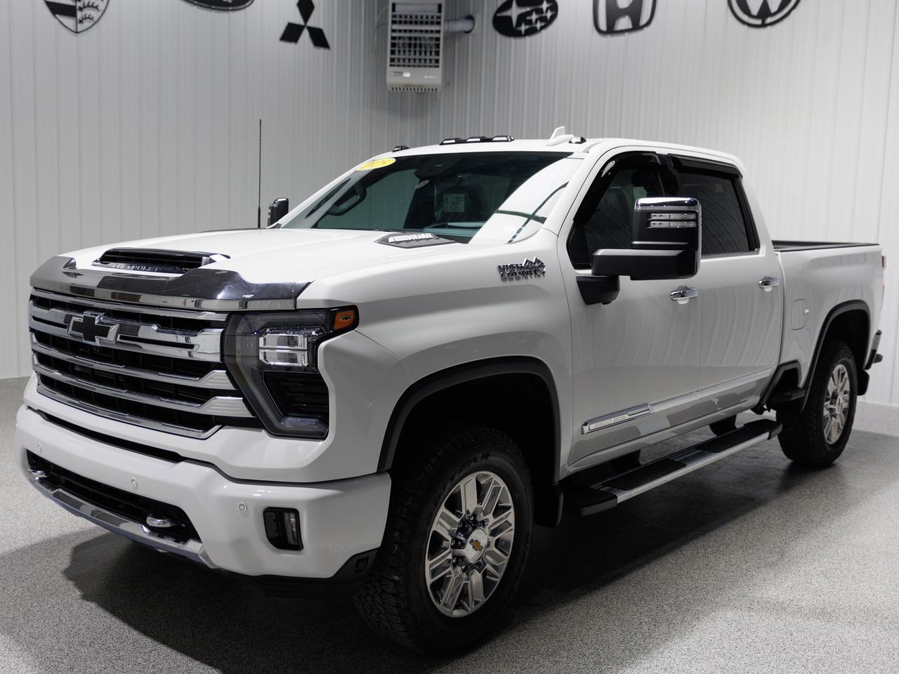 2025 Chevrolet Silverado 2500HD High Country Crew Cab 4WD Diesel NAV Cranberry PA
